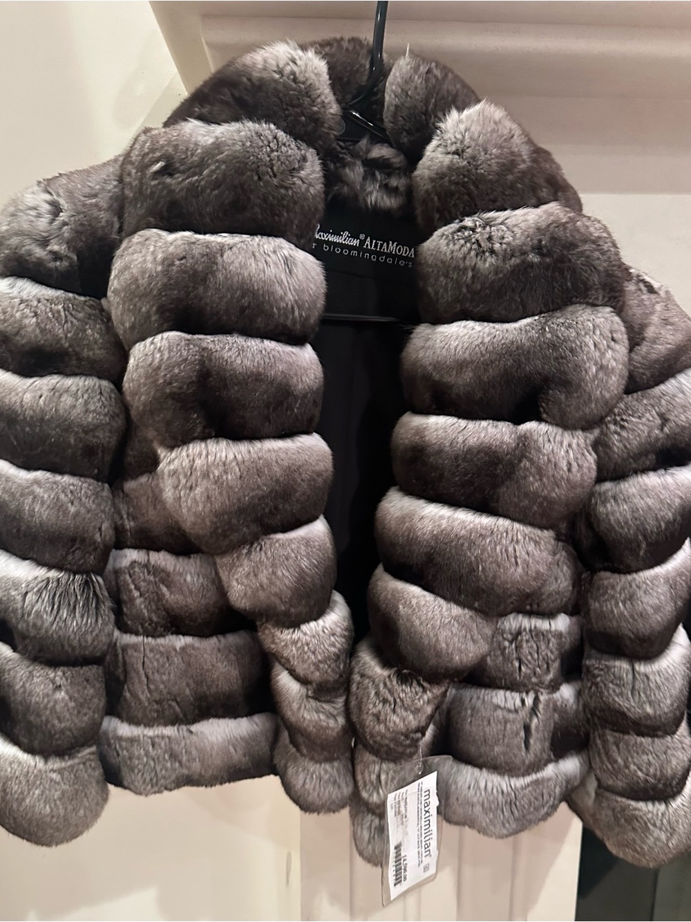 Genuine chinchilla fur bolero jacket Luxuriously soft NWT O/S